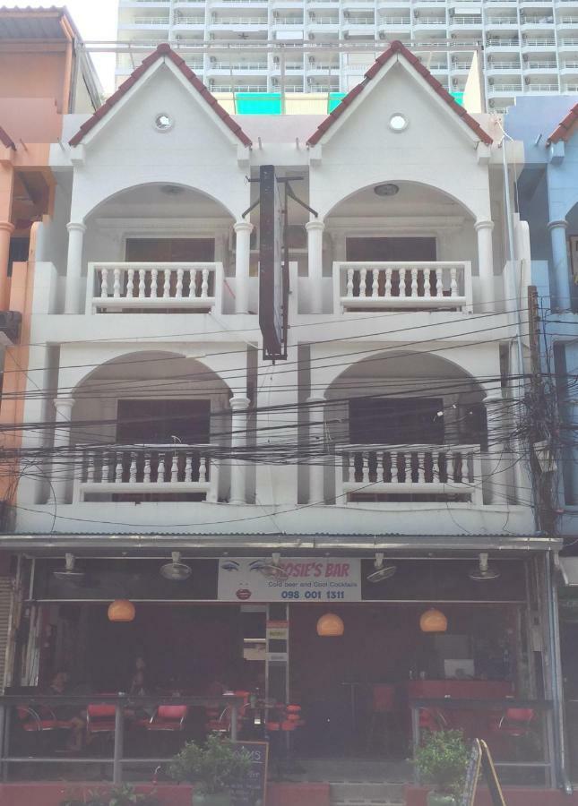 Escobar Guesthouse 좀티엔 비치 외부 사진