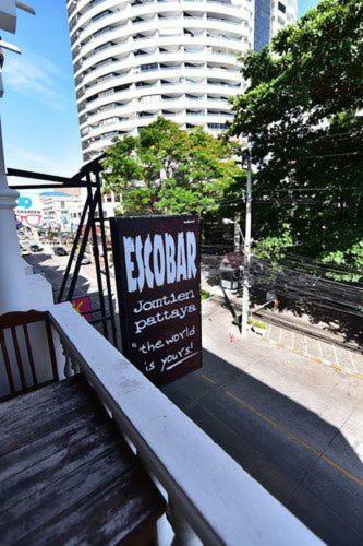 Escobar Guesthouse 좀티엔 비치 외부 사진