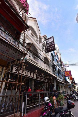 Escobar Guesthouse 좀티엔 비치 외부 사진