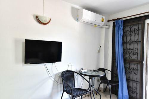 Escobar Guesthouse 좀티엔 비치 외부 사진